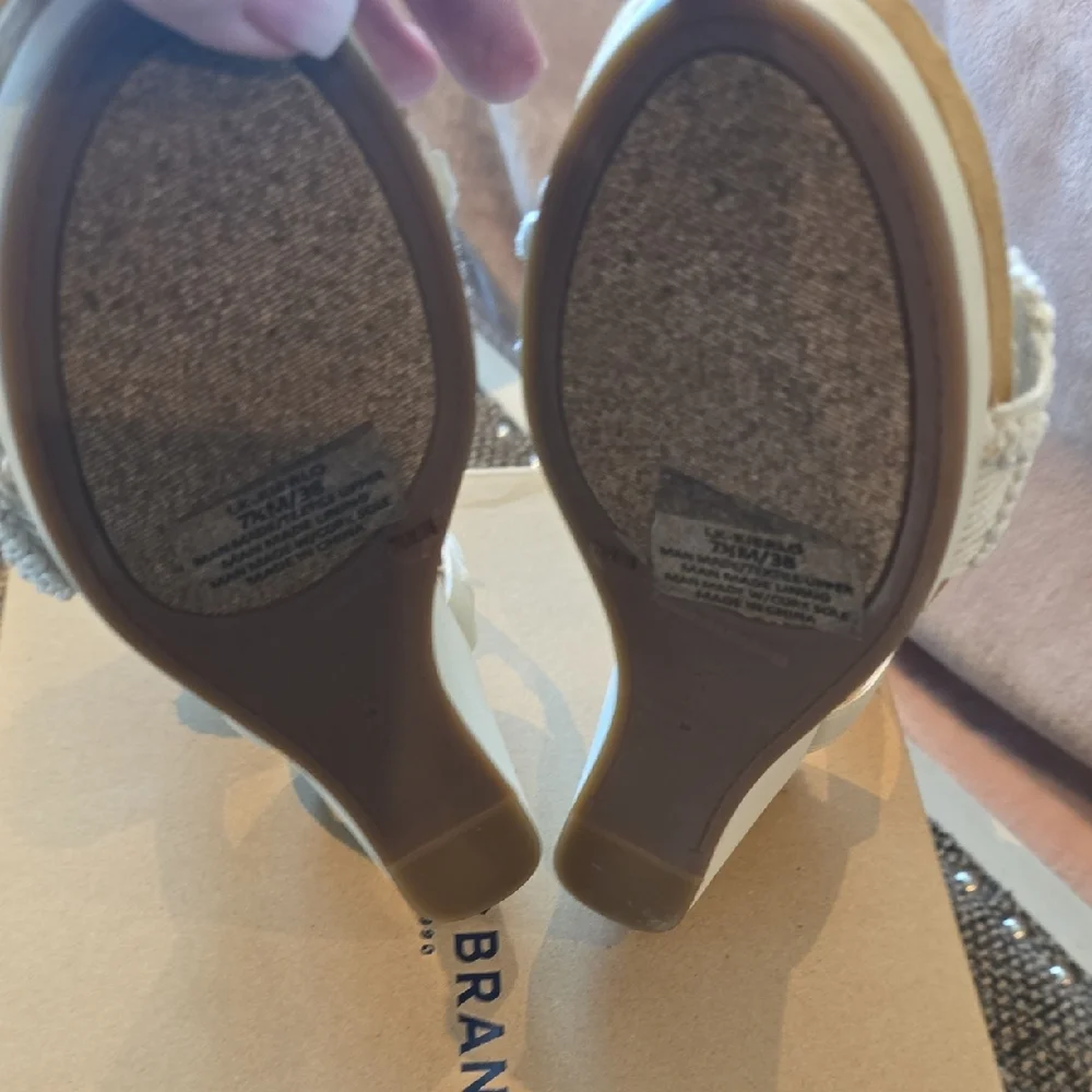 Lucky Brand Women's Tan and Cream Wedges - Picture 8 of 9